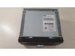 Радио/ проигрыватель CD/DVD / навигация