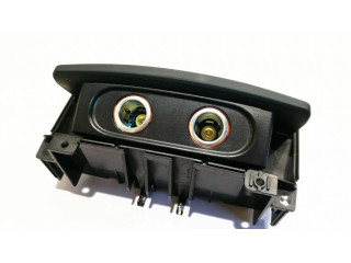 12 V гнездо (сзади)