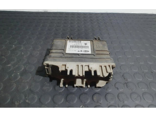 Řídící jednotka 032906030M   Skoda Felicia I 