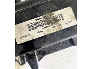 Блок предохранителей 04692087AB, L0023294AB   Jeep Grand Cherokee (WK)    