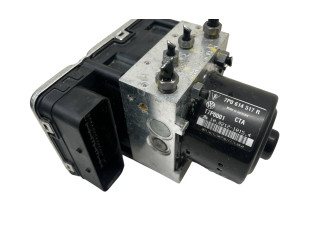 Блок АБС 7P0907379R, 10062237341 Volkswagen Touareg II 2010-2018 года