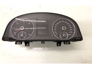 Панель приборов Volkswagen Caddy