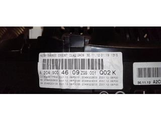 Přístrojová deska Mercedes-Benz C W204 2012 2049004609