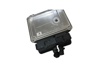 Řídící jednotka 03L906018NL, 0281018025   Volkswagen Caddy 2011