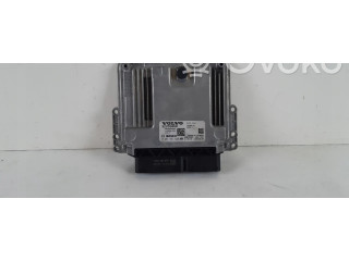 Блок управления двигателем Блок управления 32255068   Volvo XC40