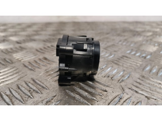 Включатель зажигания и стартера