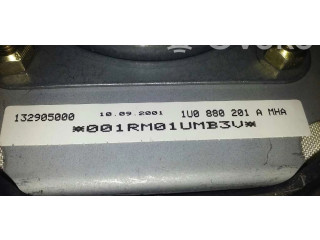 Подушка безопасности водителя 1U0880201A Skoda Octavia Mk1 (1U)