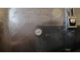 Другая деталь салона