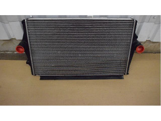 Радиатор интеркулера     Volvo S80  B6284T 