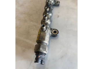 Топливная рампа 8945871010, 71010   Toyota Corolla Verso AR10  