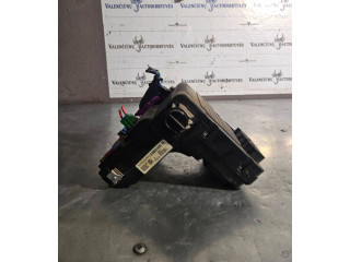 Блок предохранителей 30765149, 05W492   Volvo V70    