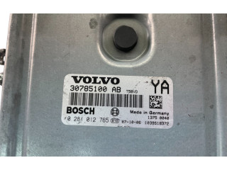 Блок управления двигателем Блок управления 30785100AB, 0281012765   Volvo V70