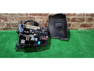 Pojistková skříňka Toyota Avensis T270 2015