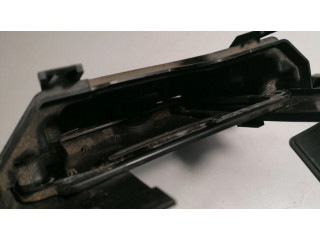 Другая деталь отсека двигателя