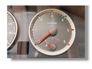 Přístrojová deska Volvo S40 2005 30682570, 8602881