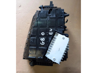 Дисплей       Genesis G80