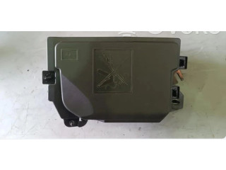 Блок предохранителей 284B0708R   Renault Clio II    