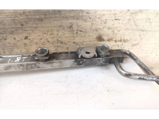 Vstřikovací lišta 06A133681 Audi TT Mk1