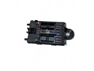 Блок предохранителей 32142591 Volvo XC90