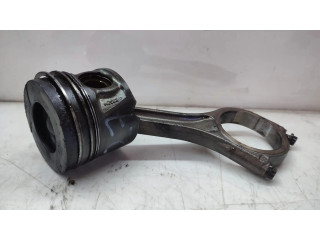  Поршень с шатуном    Land Rover Discovery 3 - LR3 для дизельного двигателя 2.7