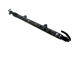 Топливная рампа 30777759   Volvo V70  