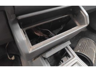 Радио/ проигрыватель CD/DVD / навигация    Renault Clio I       