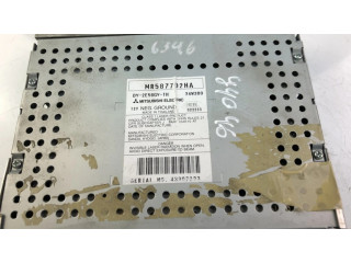 Радио/ проигрыватель CD/DVD / навигация