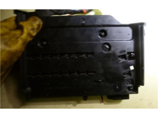 Блок предохранителей 1802319041   Ford Transit -  Tourneo Connect    