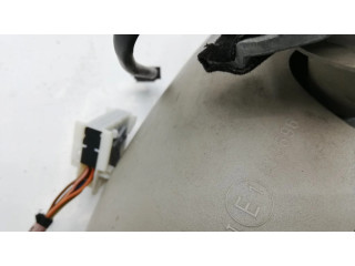 Зеркало заднего вида (в салоне)