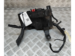 Блок предохранителей 32331868, 8891995098 Volvo XC40