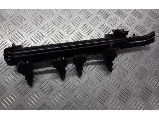 Топливная рампа 06A133317A   Audi A3 S3 8L  