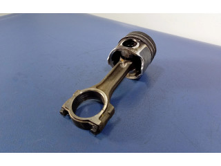 Píst Opel Vivaro F9Q762