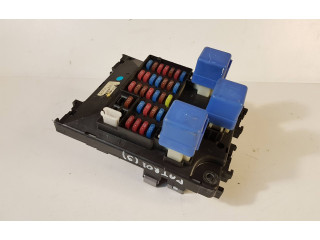 Pojistková skříňka VB94J05, 4J05 Nissan Patrol 4W60 2000