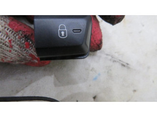 Включатель центрального замка