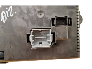 Блок предохранителей 30728512, 05W261 Volvo XC90