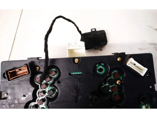 Přístrojová deska Nissan Almera Tino 2000