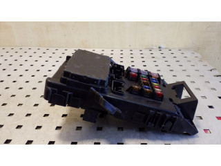 Pojistková skříňka 8264105011 Toyota Avensis T220 2001