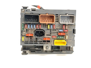   Pojistková skříňka 9675877980   Peugeot 5008 2013