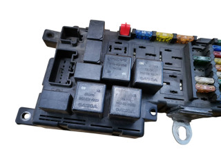 Блок предохранителей 9452993, 518322110 Volvo S60