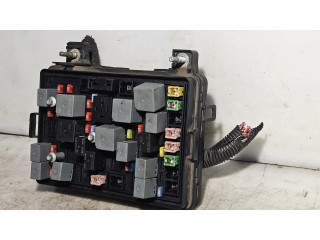 Pojistková skříňka 15877657 Chevrolet HHR 2007