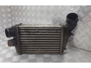 Интеркулер  51753653, 060316070688   Alfa Romeo GT 1.9