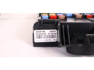 Блок предохранителей 32209198 Volvo XC90