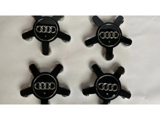 Заводская крышка (крышки) от центрального отверстия колеса