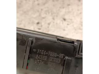   Pojistková skříňka 7154722330, 24382   Nissan Pulsar 2016