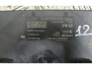 Блок комфорта 5Q0937084CE Skoda Octavia Mk3 (5E)