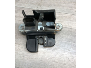 Замок багажника     Volkswagen Golf VII 2013 - 2019 года