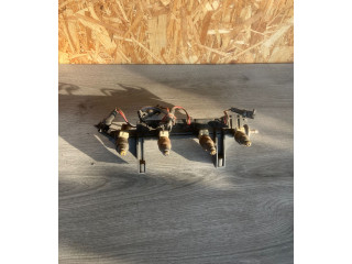 Топливная рампа 030133321E   Volkswagen Golf II  