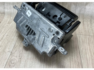 Дисплей    5NA919608B   Volkswagen Tiguan