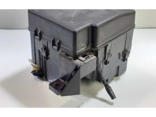 Блок предохранителей    Mitsubishi L300, Cosmos    