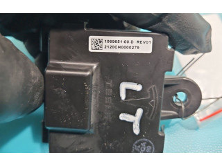 Блок комфорта 1069651-00-D, IMPRK1412390   Tesla Model S   